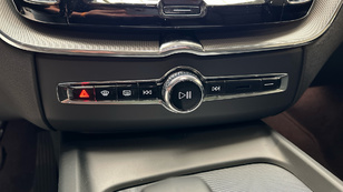 Volvo XC60 T6 Recharge Plus Dark AWD Auto 257 kW (350 CV) - 46 Volvo XC60 T6 Ocasión 257 KW (350CV) - 46