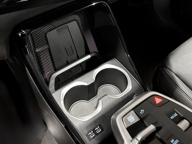 BMW X1 sDrive18i color Blanco. Año 2022. 100KW(136CV). Gasolina. En concesionario BMW Marcos Automoción de Valencia