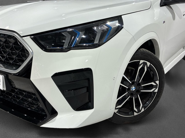 BMW X2 sDrive18d color Blanco. Año 2024. 110KW(150CV). Diésel. En concesionario BMW Marcos Automoción de Valencia