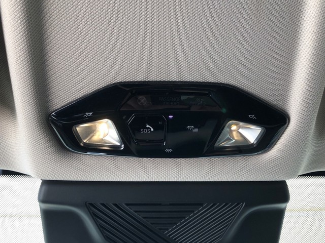 BMW X1 xDrive30e color Gris. Año 2024. 240KW(326CV). Híbrido Electro/Gasolina. En concesionario Vehinter Getafe de Madrid