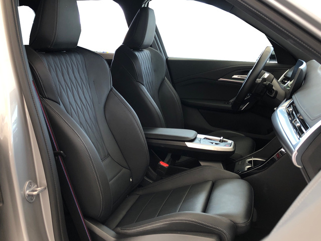 BMW X1 sDrive20d color Gris Plata. Año 2024. 120KW(163CV). Diésel. En concesionario Vehinter Getafe de Madrid