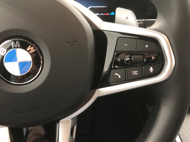 BMW Serie 3 318d Touring color Negro. Año 2025. 110KW(150CV). Diésel. En concesionario Auto Premier, S.A. - MADRID de Madrid