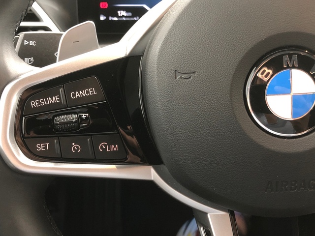 BMW Serie 3 318d Touring color Negro. Año 2025. 110KW(150CV). Diésel. En concesionario Auto Premier, S.A. - MADRID de Madrid