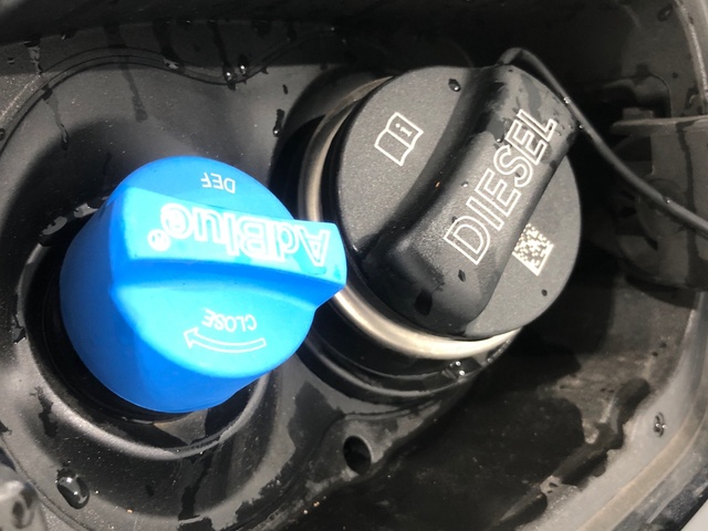 BMW Serie 3 318d Touring color Negro. Año 2025. 110KW(150CV). Diésel. En concesionario Auto Premier, S.A. - MADRID de Madrid