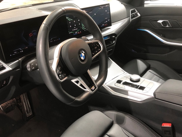 BMW Serie 3 318d Touring color Negro. Año 2025. 110KW(150CV). Diésel. En concesionario Auto Premier, S.A. - MADRID de Madrid