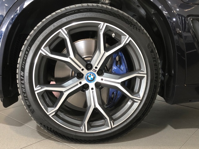 BMW X5 xDrive45e color Negro. Año 2021. 290KW(394CV). Híbrido Electro/Gasolina. En concesionario Auto Premier, S.A. - MADRID de Madrid