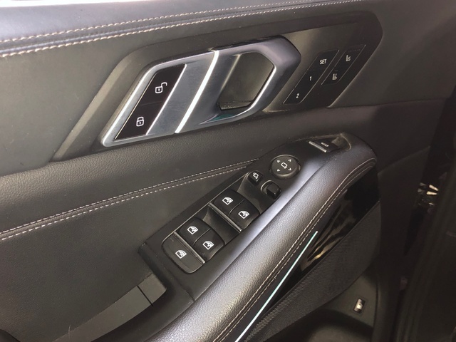 BMW X5 xDrive45e color Negro. Año 2021. 290KW(394CV). Híbrido Electro/Gasolina. En concesionario Auto Premier, S.A. - MADRID de Madrid