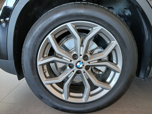 BMW X3 xDrive20d color Negro. Año 2021. 140KW(190CV). Híbrido Electro/Diesel. En concesionario ALBAMOCION CIUDAD REAL de Ciudad Real