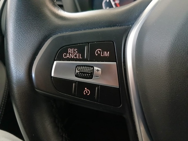 BMW X3 xDrive20d color Negro. Año 2021. 140KW(190CV). Híbrido Electro/Diesel. En concesionario ALBAMOCION CIUDAD REAL de Ciudad Real