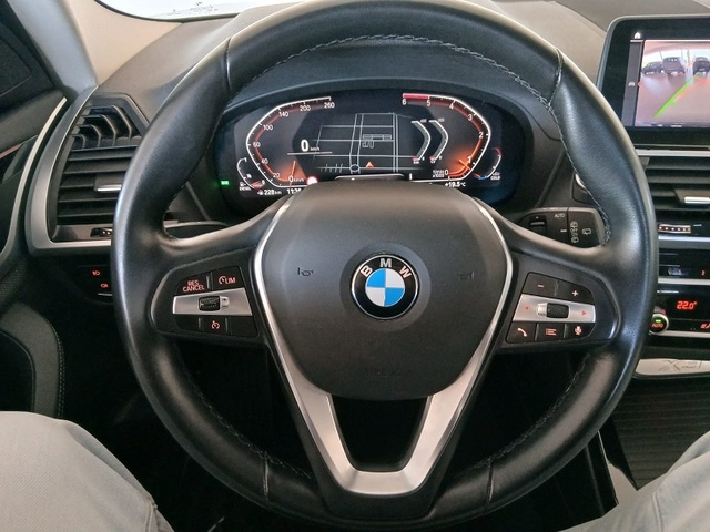 BMW X3 xDrive20d color Negro. Año 2021. 140KW(190CV). Híbrido Electro/Diesel. En concesionario ALBAMOCION CIUDAD REAL de Ciudad Real