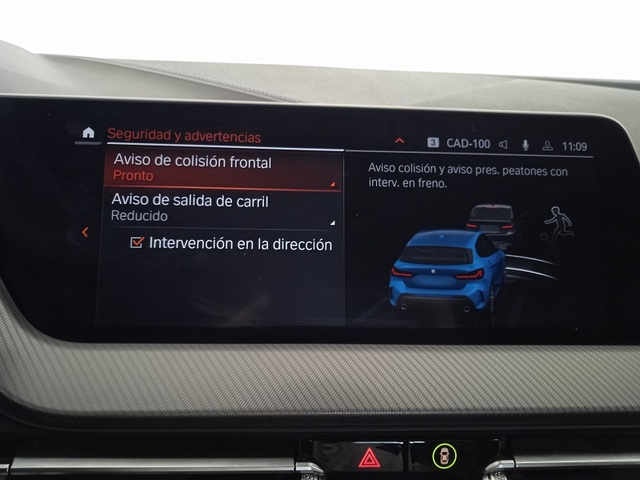 BMW Serie 1 118d color Azul. Año 2021. 110KW(150CV). Diésel. En concesionario ALBAMOCION CIUDAD REAL  de Ciudad Real