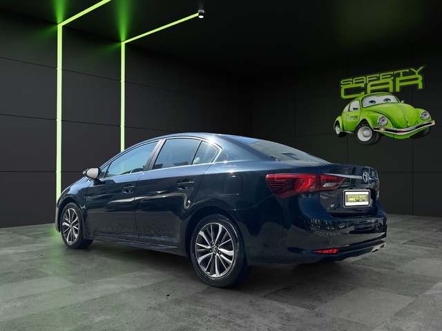 Toyota Avensis 150D Business Advance 105 kW (143 CV)