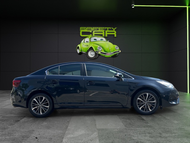 Toyota Avensis 150D Business Advance 105 kW (143 CV)