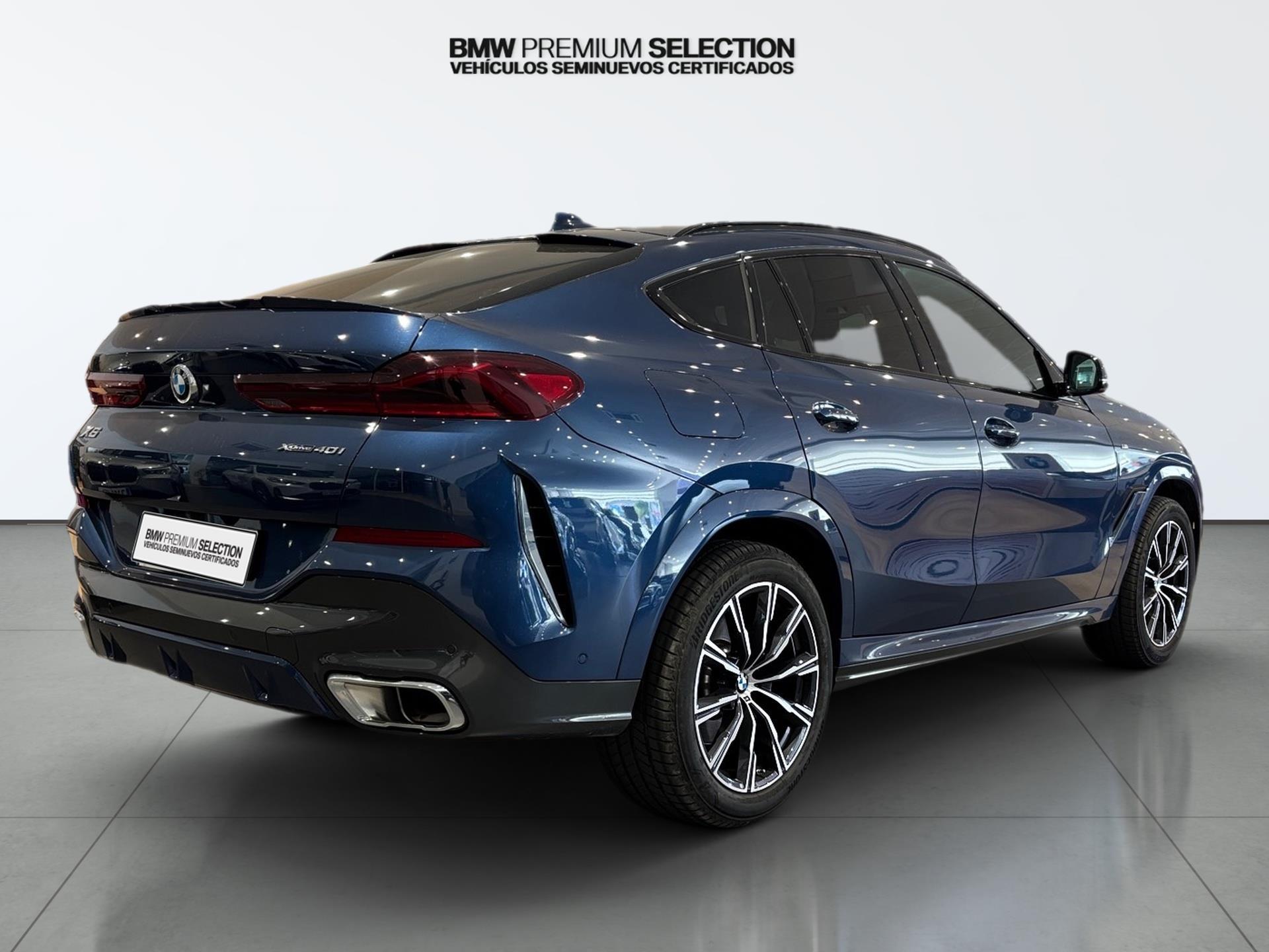 BMW X6 xDrive40i color Azul. Año 2023. 250KW(340CV). Gasolina. En concesionario Automotor Costa, S.L.U. de Almería