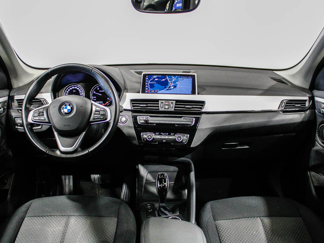 BMW X1 sDrive18d color Blanco. Año 2022. 110KW(150CV). Diésel. En concesionario Barcelona Premium -- GRAN VIA de Barcelona