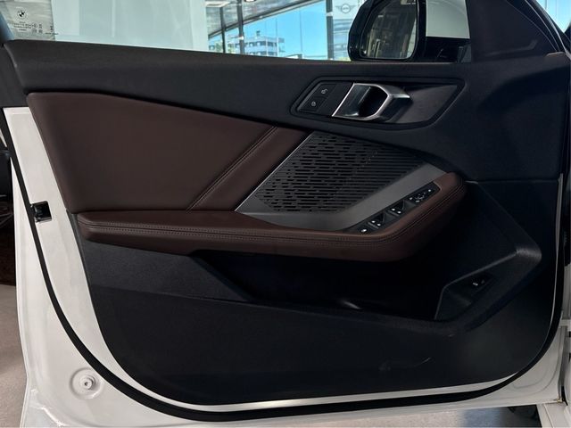 BMW Serie 1 120d color Blanco. Año 2024. 120KW(163CV). Diésel. En concesionario Pruna Motor, S.L de Barcelona