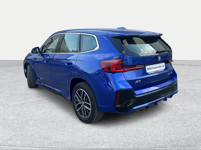 BMW X1 sDrive18d color Azul. Año 2023. 110KW(150CV). Diésel. En concesionario Ilbira Motor | Granada de Granada