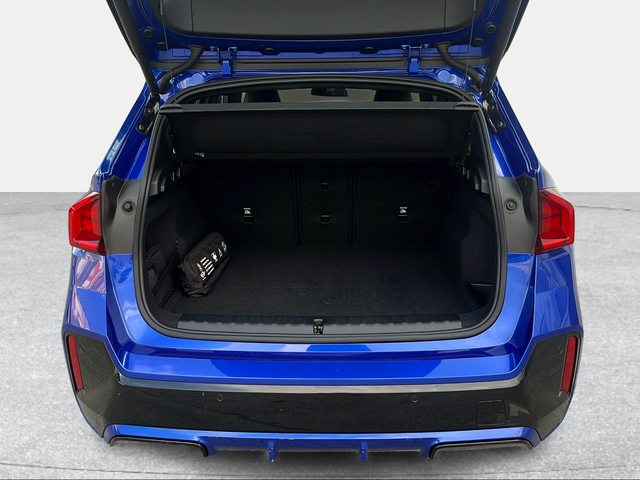 BMW X1 sDrive18d color Azul. Año 2023. 110KW(150CV). Diésel. En concesionario Ilbira Motor | Granada de Granada