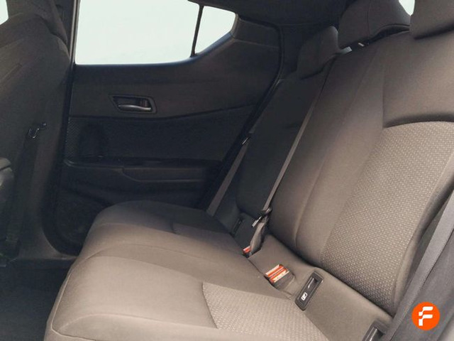 Foto 9 Toyota C-HR 1.8 125H Active 90 kW (122 CV)