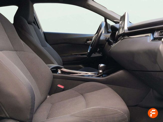 Foto 10 Toyota C-HR 1.8 125H Active 90 kW (122 CV)