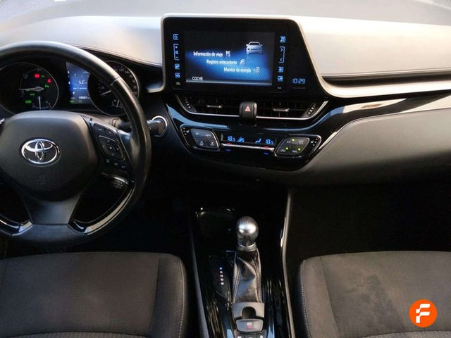 Foto 12 Toyota C-HR 1.8 125H Active 90 kW (122 CV)