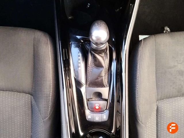 Foto 15 Toyota C-HR 1.8 125H Active 90 kW (122 CV)