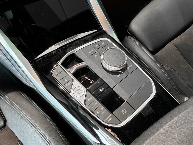 BMW Serie 2 218i Coupe color Negro. Año 2024. 115KW(156CV). Gasolina. En concesionario BMW Marcos Automoción de Valencia