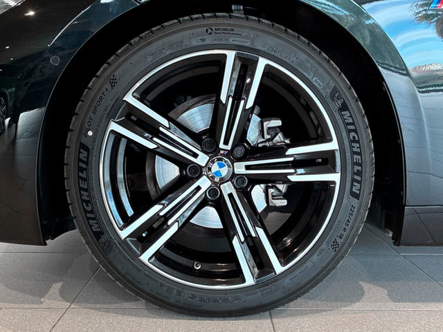 BMW Serie 2 218i Coupe color Negro. Año 2024. 115KW(156CV). Gasolina. En concesionario BMW Marcos Automoción de Valencia