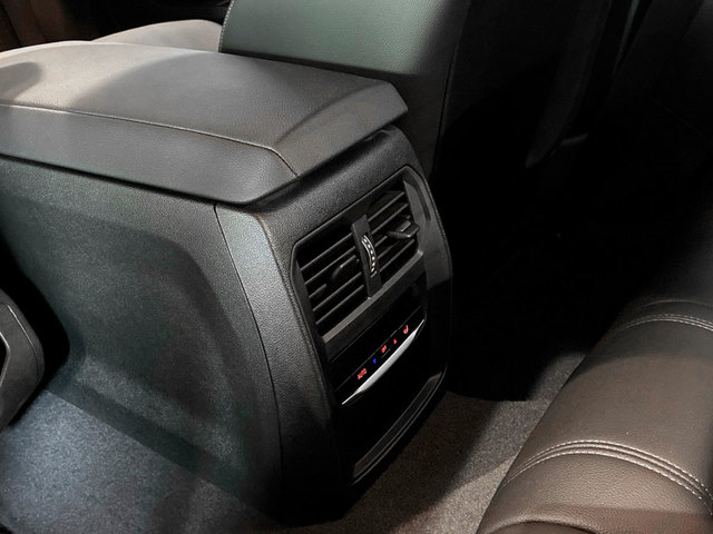 BMW Serie 2 218i Coupe color Negro. Año 2024. 115KW(156CV). Gasolina. En concesionario BMW Marcos Automoción de Valencia