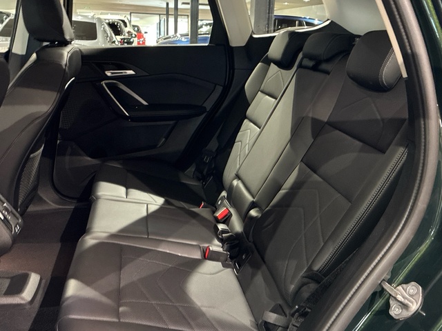 BMW X1 xDrive20d color Verde. Año 2024. 120KW(163CV). Diésel. En concesionario BMW Marcos Automoción de Valencia