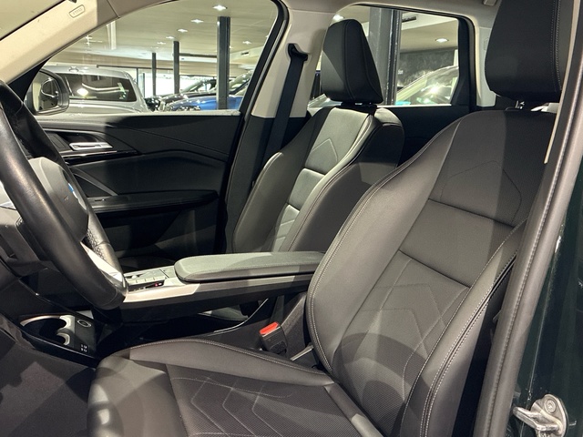 BMW X1 xDrive20d color Verde. Año 2024. 120KW(163CV). Diésel. En concesionario BMW Marcos Automoción de Valencia