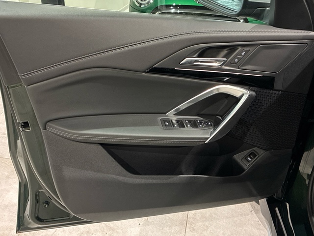 BMW X1 xDrive20d color Verde. Año 2024. 120KW(163CV). Diésel. En concesionario BMW Marcos Automoción de Valencia