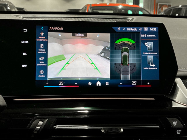 BMW X1 xDrive20d color Verde. Año 2024. 120KW(163CV). Diésel. En concesionario BMW Marcos Automoción de Valencia