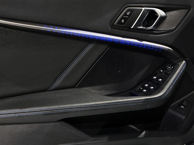 BMW Serie 1 118d color Gris. Año 2024. 110KW(150CV). Diésel. En concesionario BMW Marcos Automoción de Valencia