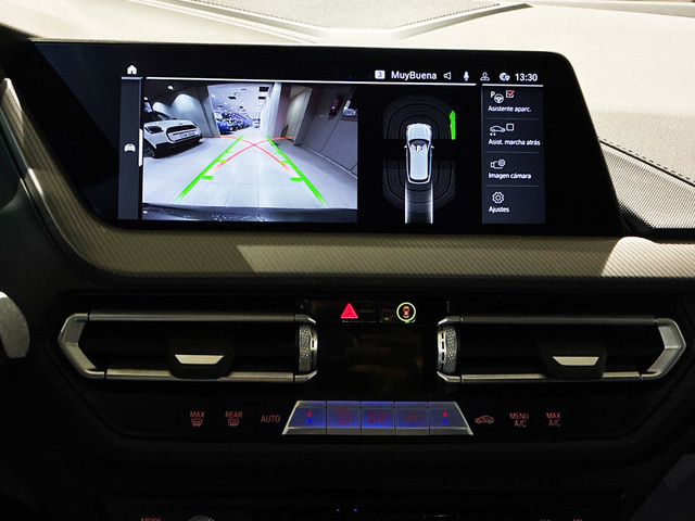 BMW Serie 1 118d color Gris. Año 2024. 110KW(150CV). Diésel. En concesionario BMW Marcos Automoción de Valencia