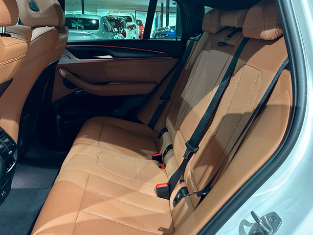 BMW X4 xDrive20d color Blanco. Año 2024. 140KW(190CV). Diésel. En concesionario BMW Marcos Automoción de Valencia