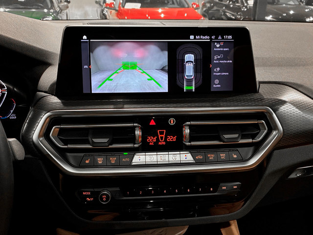 BMW X4 xDrive20d color Blanco. Año 2024. 140KW(190CV). Diésel. En concesionario BMW Marcos Automoción de Valencia