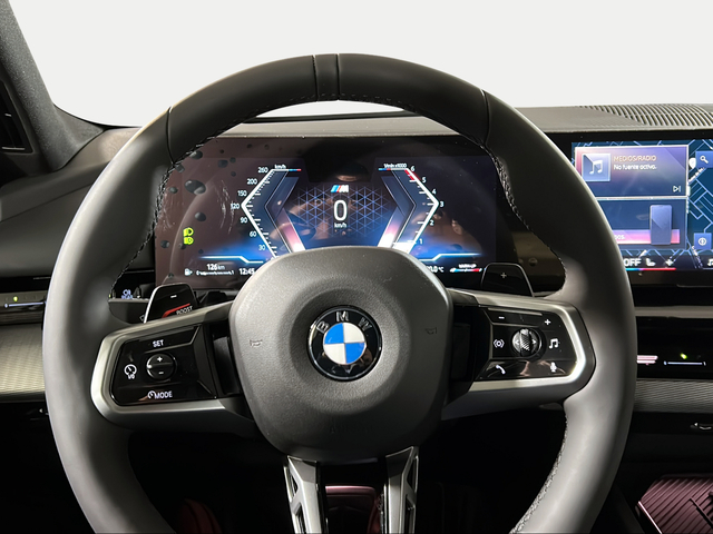 BMW Serie 5 520d color Negro. Año 2025. 145KW(197CV). Diésel. En concesionario San Pablo Motor | Su Eminencia de Sevilla