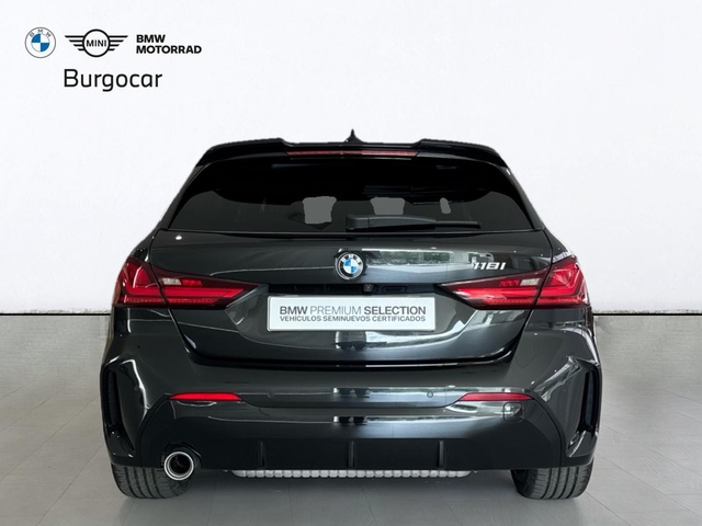 BMW Serie 1 118i color Negro. Año 2021. 103KW(140CV). Gasolina. En concesionario Motor Gorbea de Álava