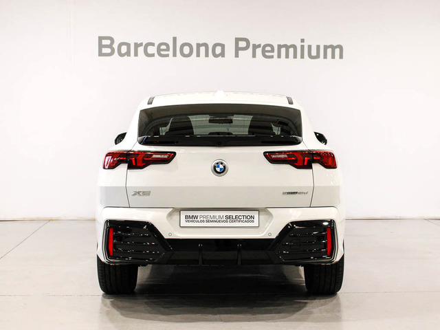 BMW X2 sDrive18d color Blanco. Año 2025. 110KW(150CV). Diésel. En concesionario Barcelona Premium -- GRAN VIA de Barcelona