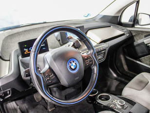 BMW i3 120Ah color Blanco. Año 2020. 125KW(170CV). Eléctrico. En concesionario Barcelona Premium -- GRAN VIA de Barcelona