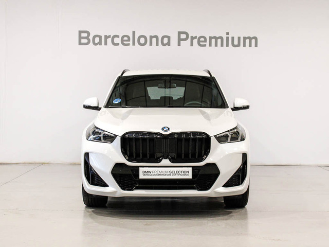 BMW X1 xDrive25e color Blanco. Año 2024. 180KW(245CV). Híbrido Electro/Gasolina. En concesionario Barcelona Premium -- GRAN VIA de Barcelona