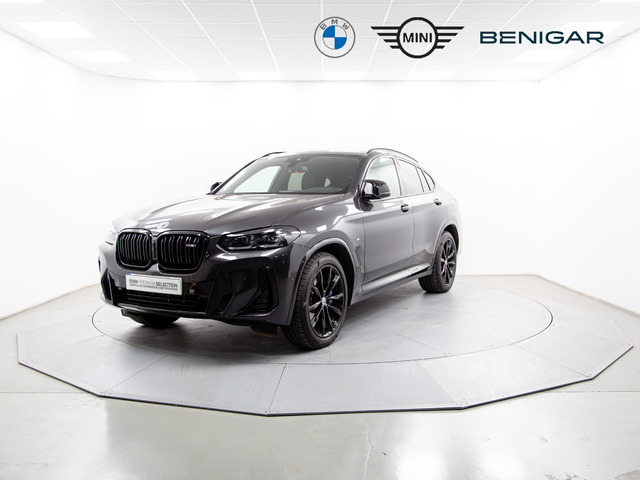 BMW X4 M40d color Gris. Año 2024. 250KW(340CV). Diésel. En concesionario Móvil Begar Alicante de Alicante