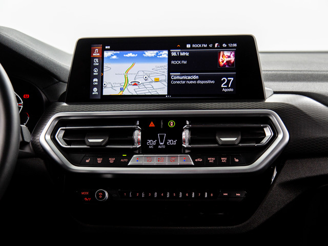 BMW X4 M40d color Gris. Año 2024. 250KW(340CV). Diésel. En concesionario Móvil Begar Alicante de Alicante
