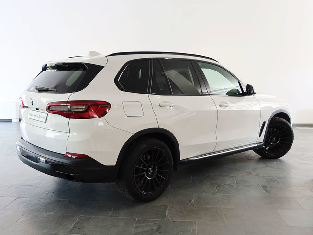BMW X5 xDrive30d color Blanco. Año 2019. 195KW(265CV). Diésel. En concesionario Autogal de Ourense
