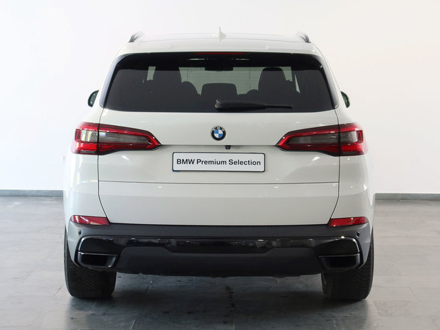 BMW X5 xDrive30d color Blanco. Año 2019. 195KW(265CV). Diésel. En concesionario Autogal de Ourense