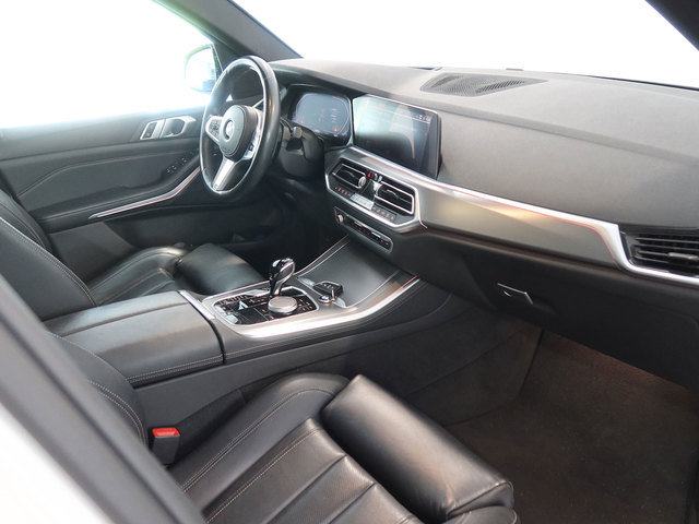BMW X5 xDrive30d color Blanco. Año 2019. 195KW(265CV). Diésel. En concesionario Autogal de Ourense
