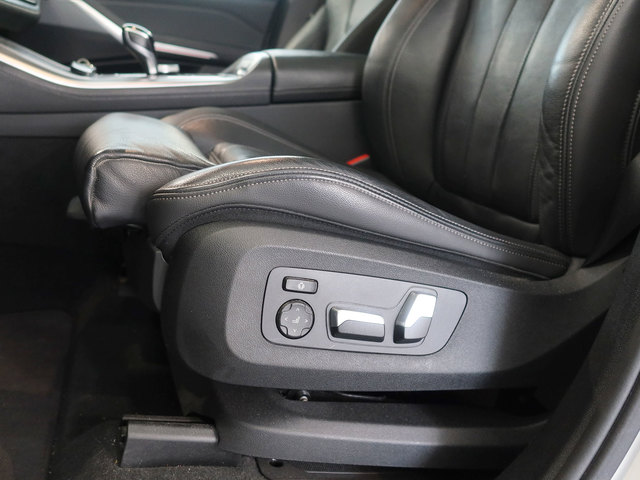 BMW X5 xDrive30d color Blanco. Año 2019. 195KW(265CV). Diésel. En concesionario Autogal de Ourense