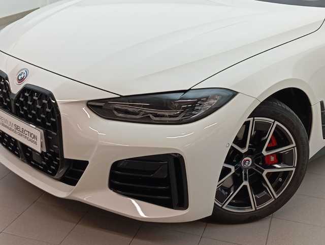 BMW Serie 4 420d Gran Coupe color Blanco. Año 2023. 140KW(190CV). Diésel. En concesionario Augusta Aragon S.A. de Zaragoza