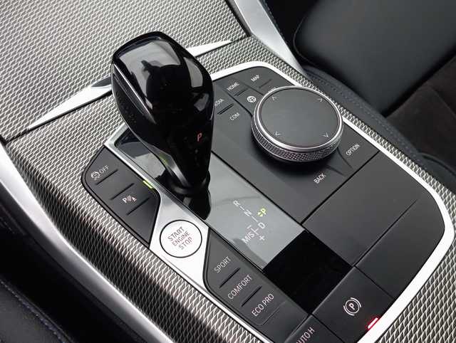 BMW Serie 4 420d Gran Coupe color Blanco. Año 2023. 140KW(190CV). Diésel. En concesionario Augusta Aragon S.A. de Zaragoza